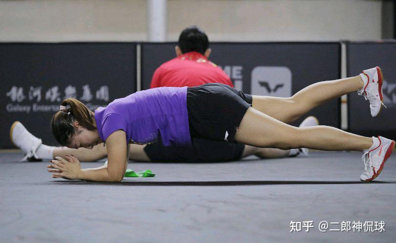 爱游戏官方网站入口登录-体育名将对决：女子足球世界杯备战加速